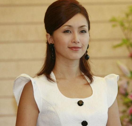 酒井法子的生财之道！发条微博就能赚钱还贴心提示：支付选项