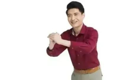 一部手机如何做到登陆三个微信